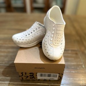 Native Robbie white shoes, size toddler 10
